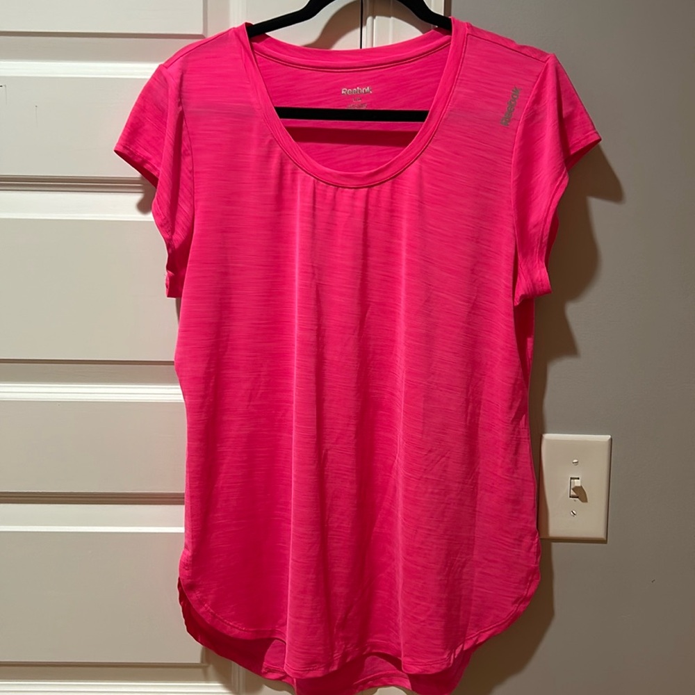 Reebok Women’s Hot Pink Short Sleeve Top Size Large